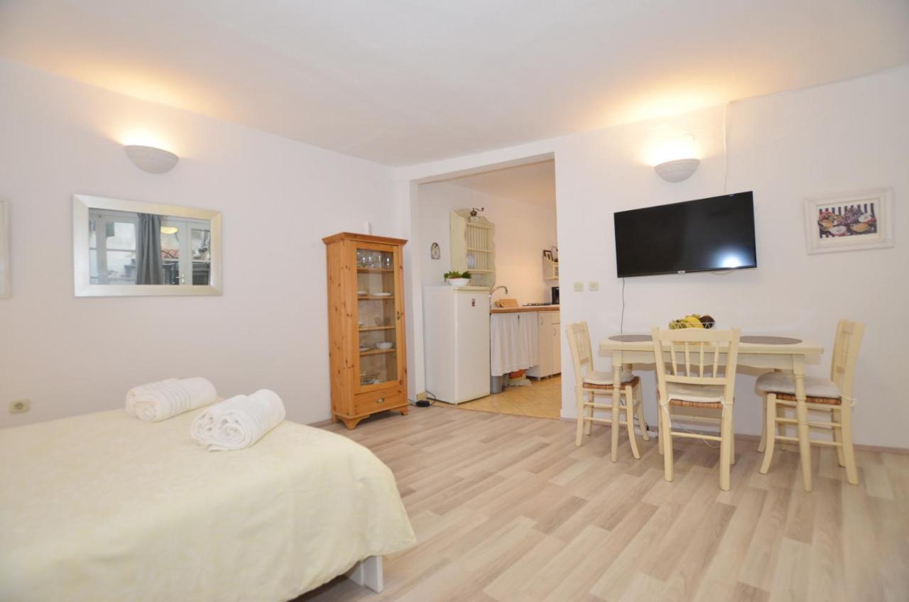 Mont 26 * Rovinj